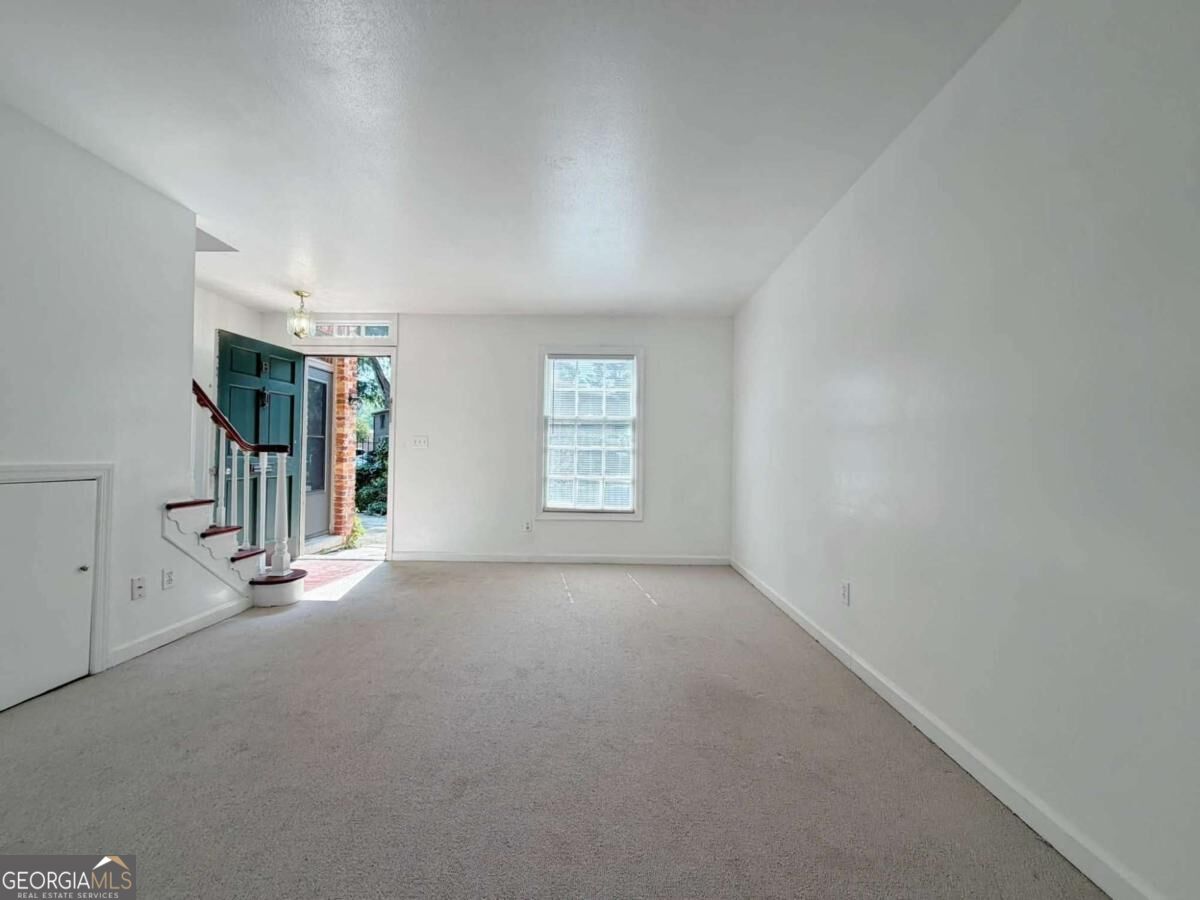 3079 Colonial Way # B Property Photo 7