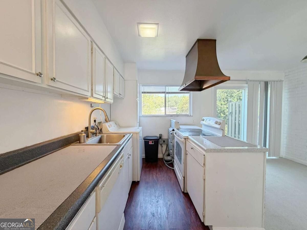 3079 Colonial Way # B Property Photo 14