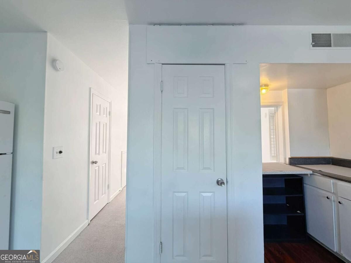 3079 Colonial Way # B Property Photo 17