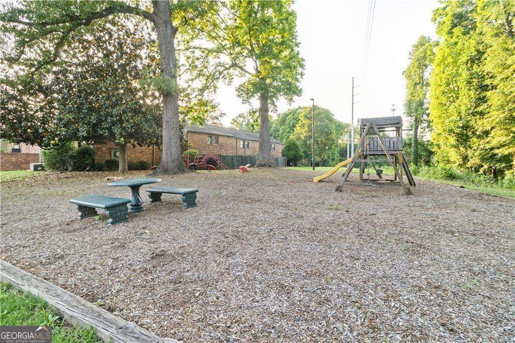 3079 Colonial Way # B Property Photo 36