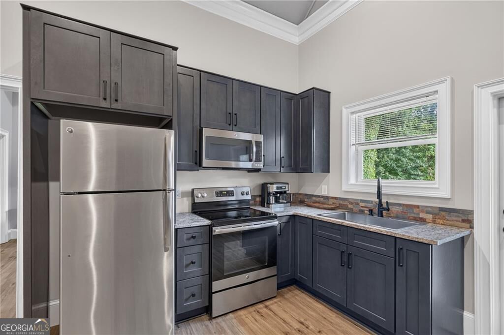 456 E Valley Road Ne Property Photo 46