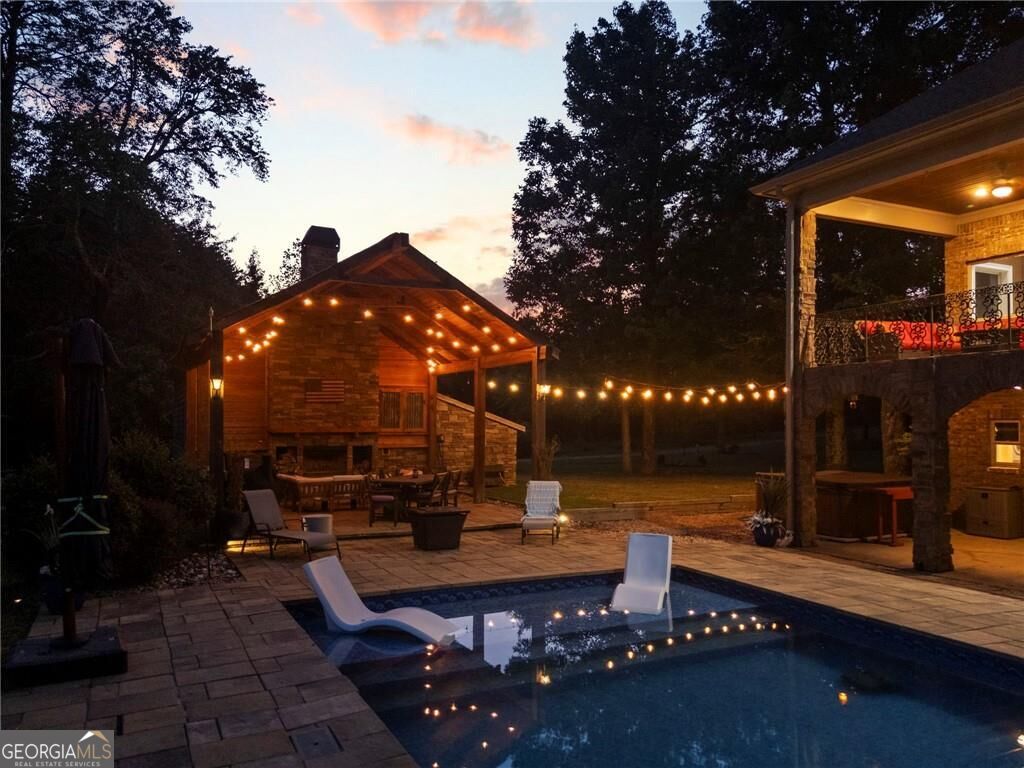 456 E Valley Road Ne Property Photo 56