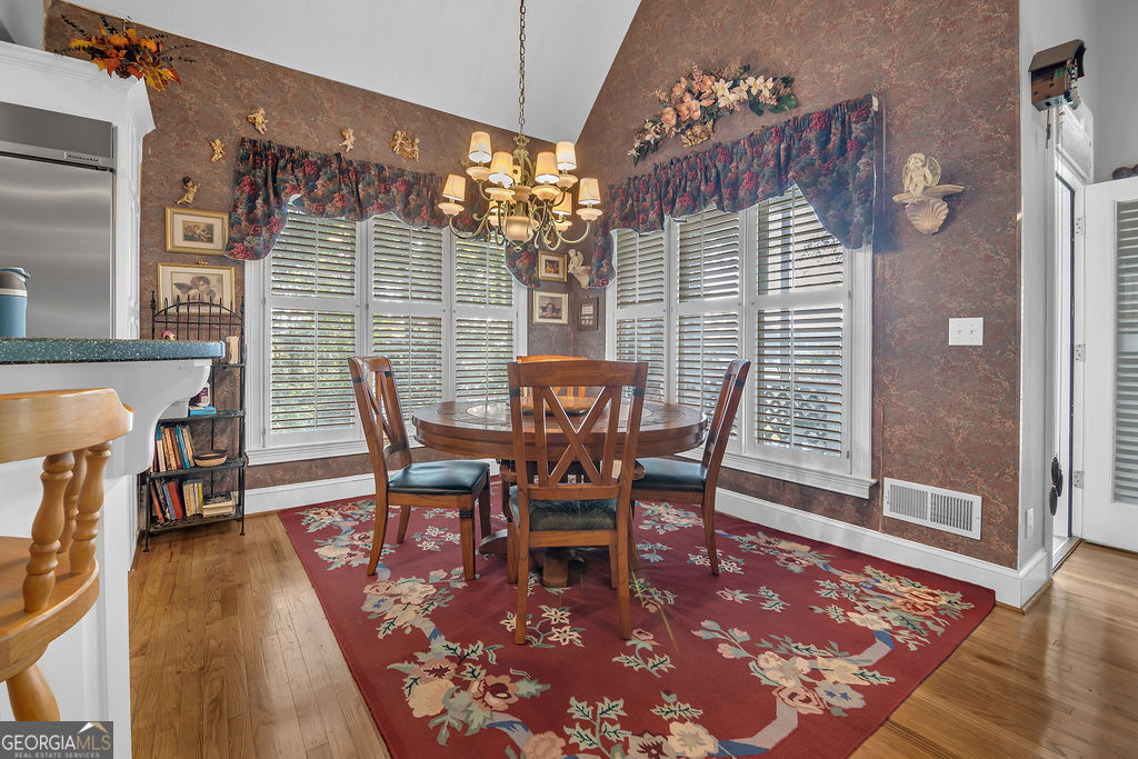 3129 Pier I Property Photo 4