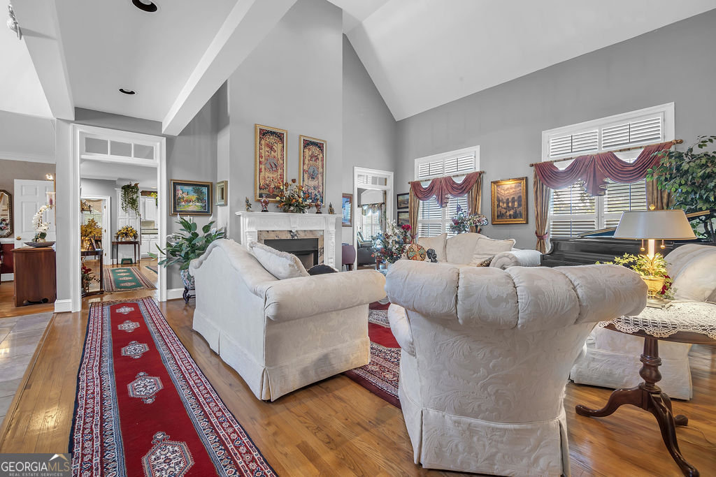 3129 Pier I Property Photo 17