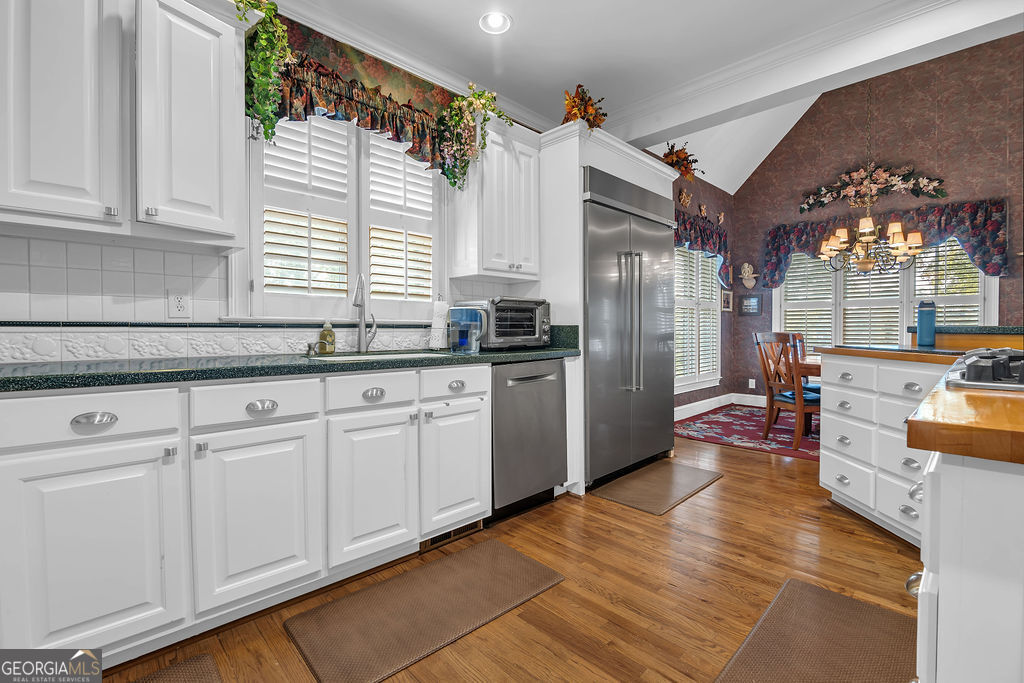 3129 Pier I Property Photo 28