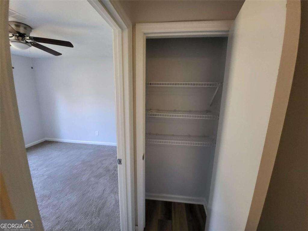 915 Fox Valley Court Property Photo 12