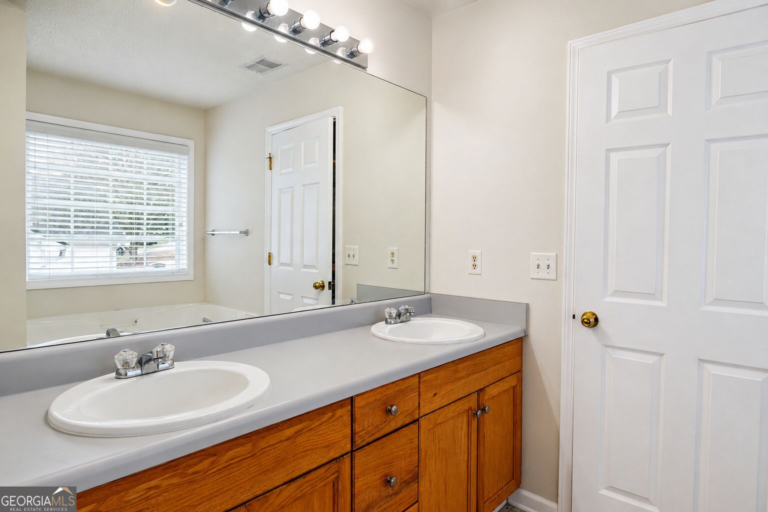 334 Covington Drive Property Photo 13
