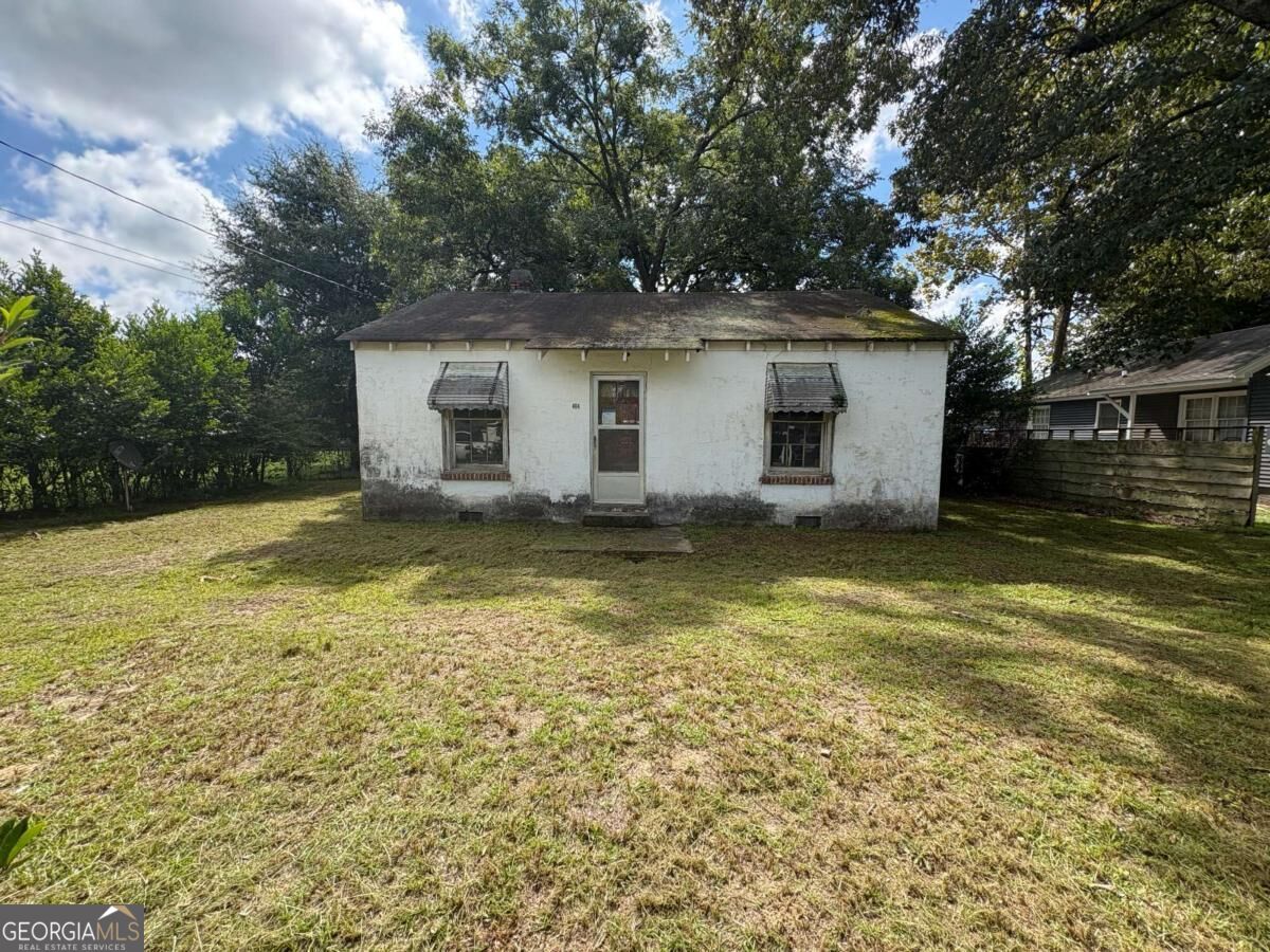 404 Riley Street Property Photo 2