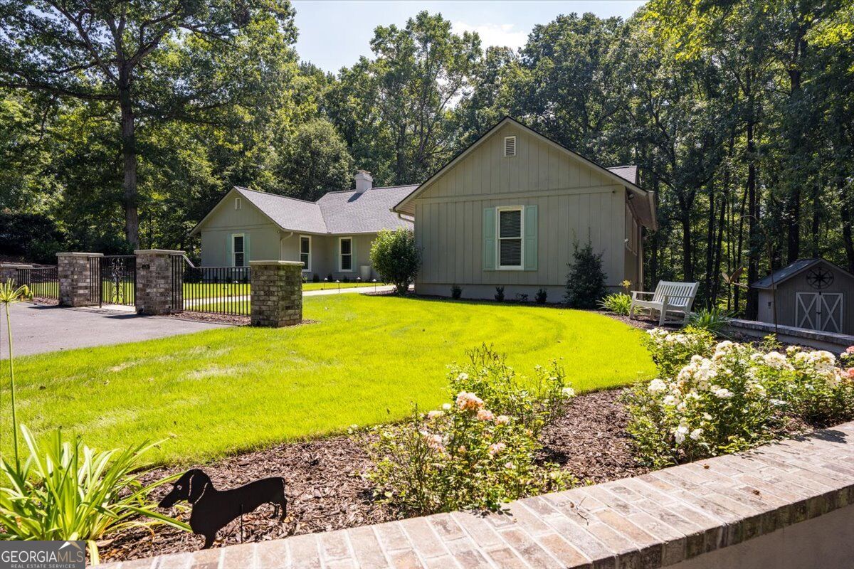 4978 Wellington Drive Property Photo 1