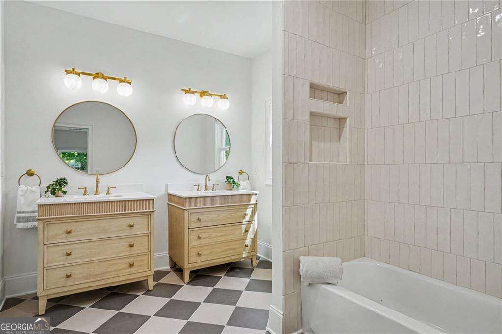 1929 Lenox Road Ne Property Photo 37