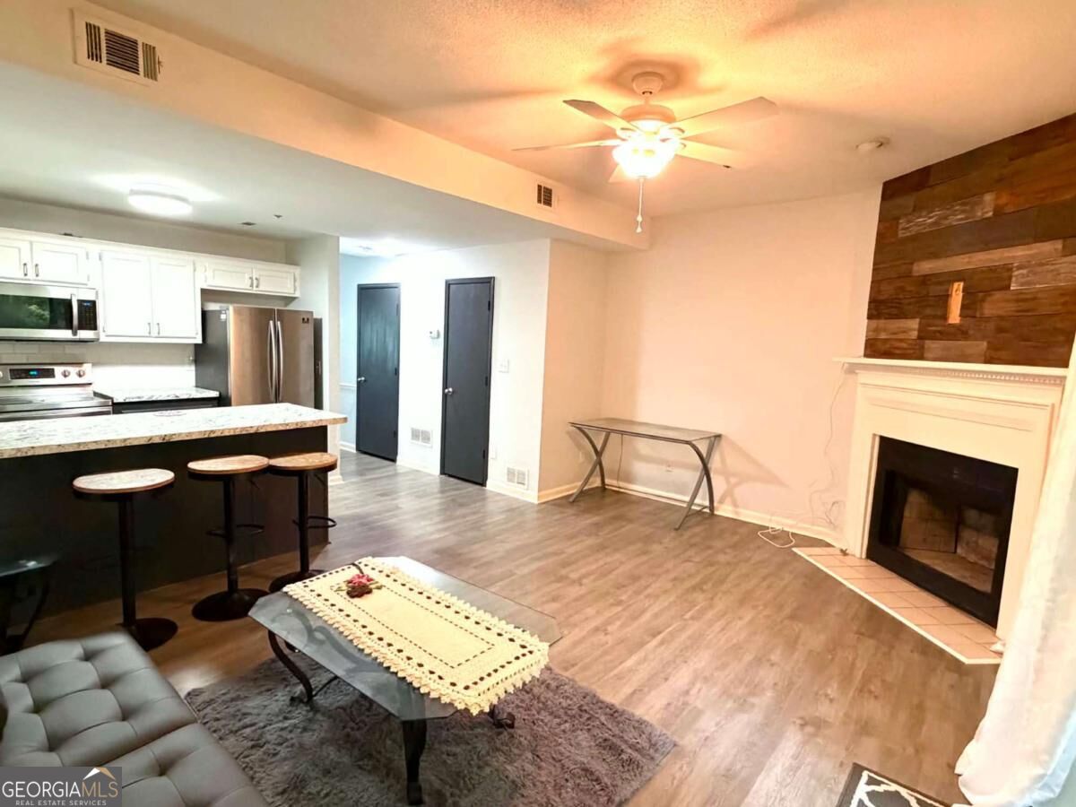 3044 Steeplechase Drive Property Photo 3