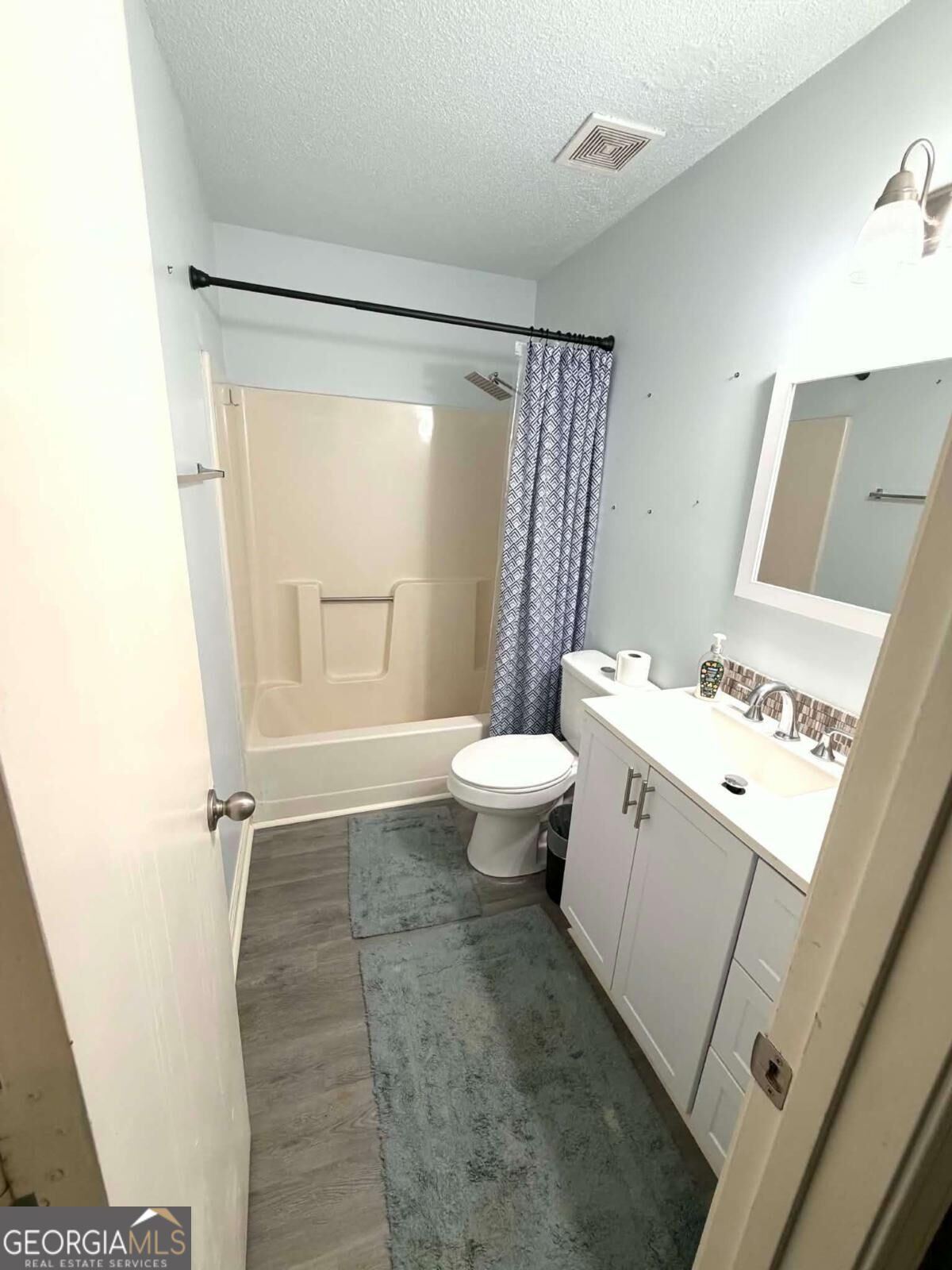 3044 Steeplechase Drive Property Photo 5