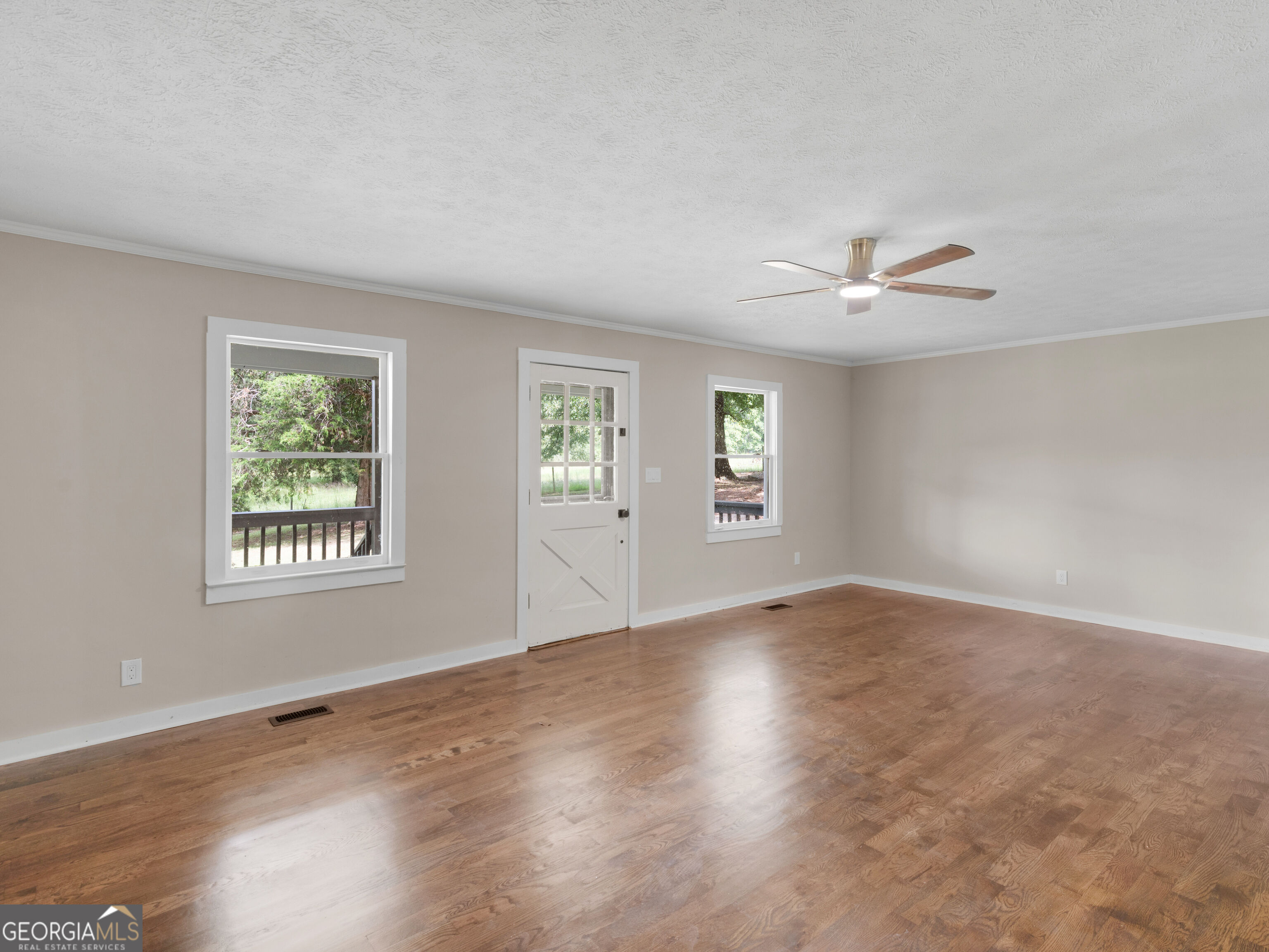 2172 Garner Road Property Photo 5