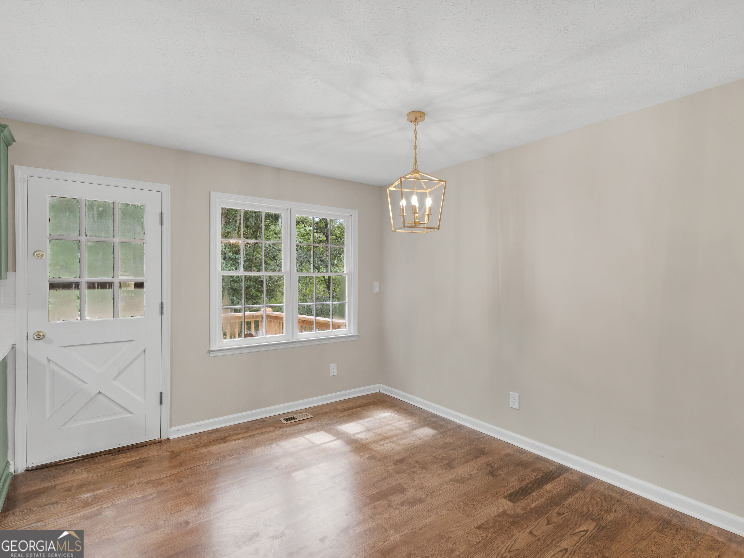 2172 Garner Road Property Photo 8