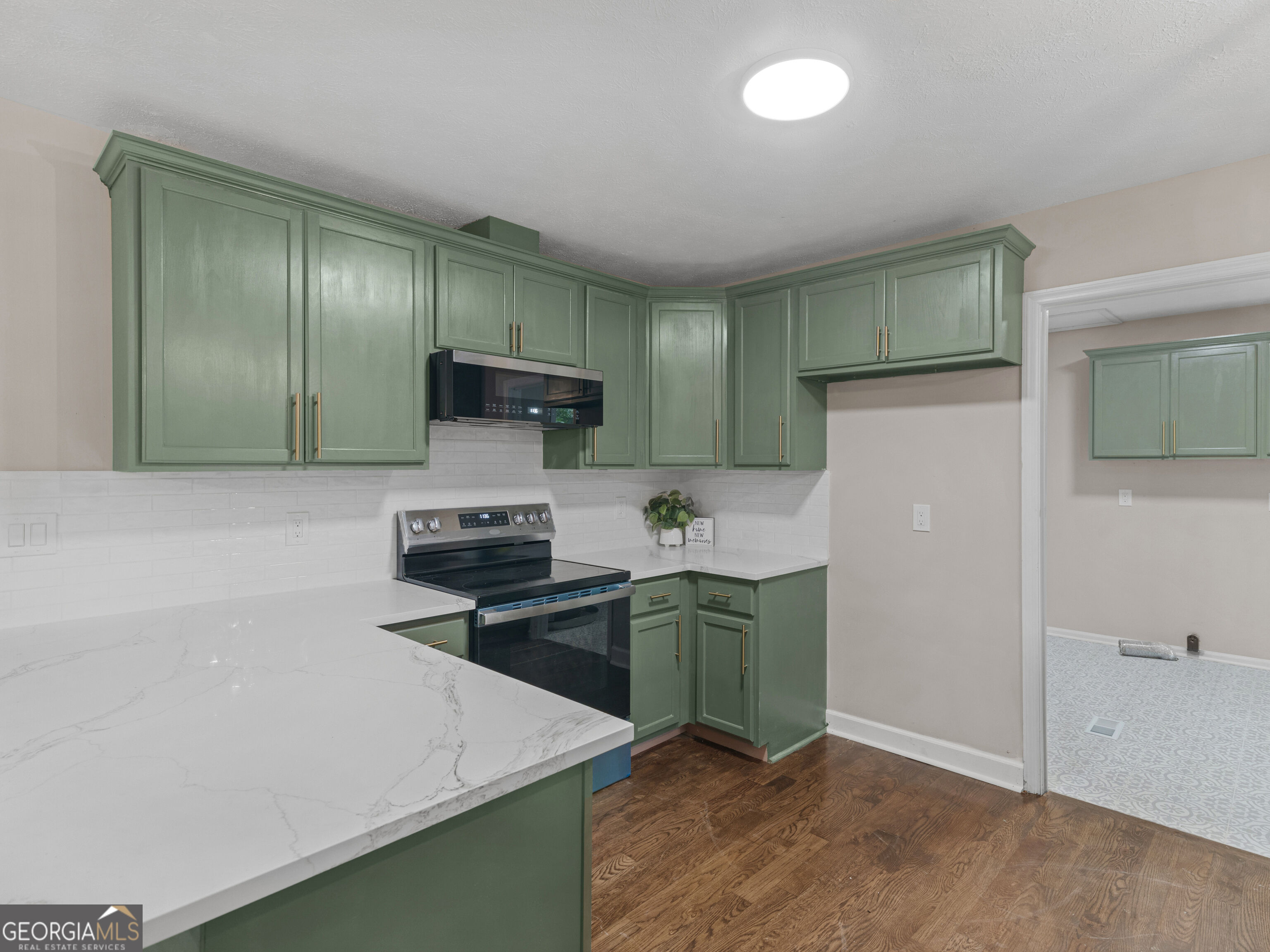 2172 Garner Road Property Photo 11