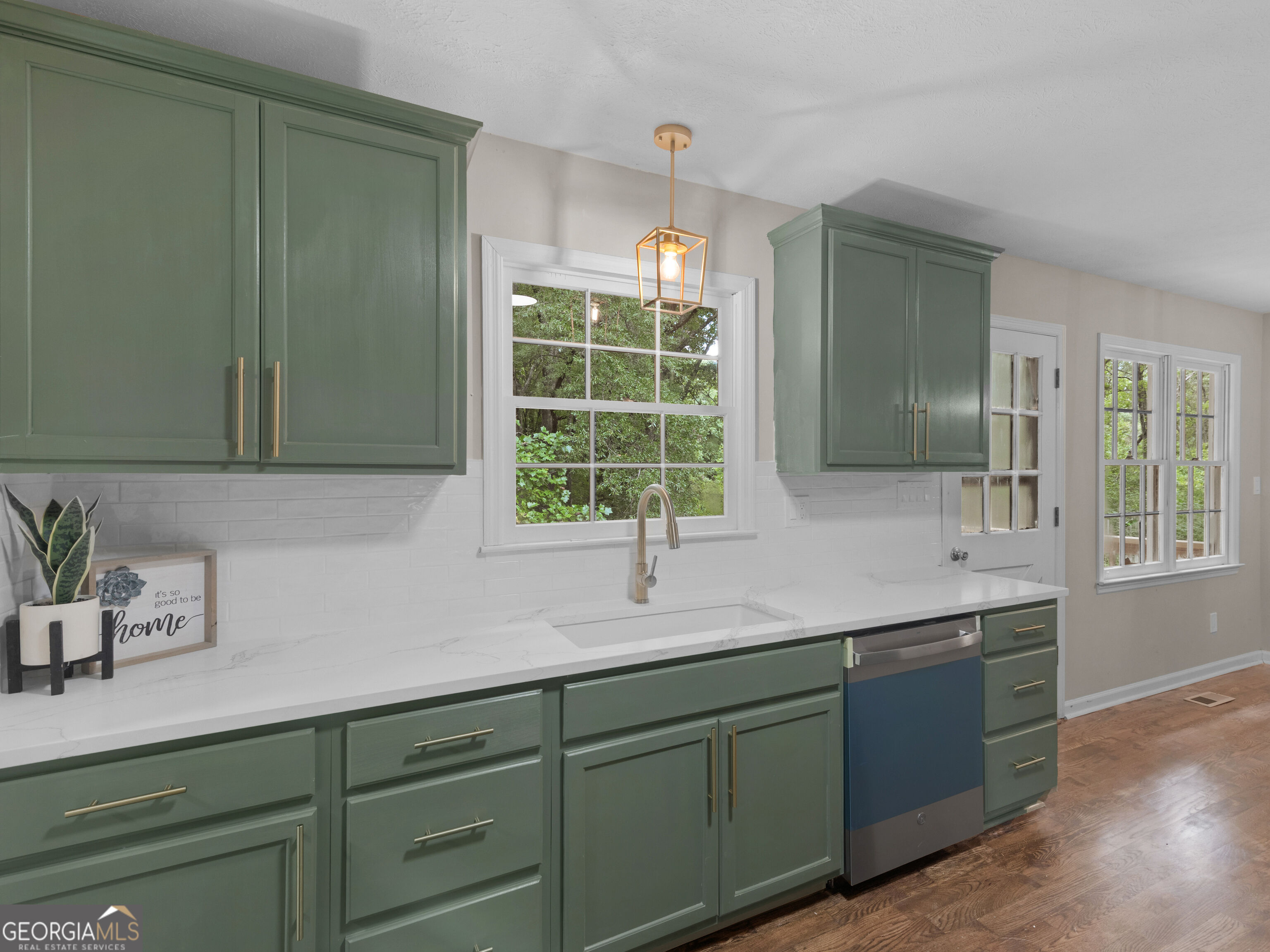 2172 Garner Road Property Photo 13