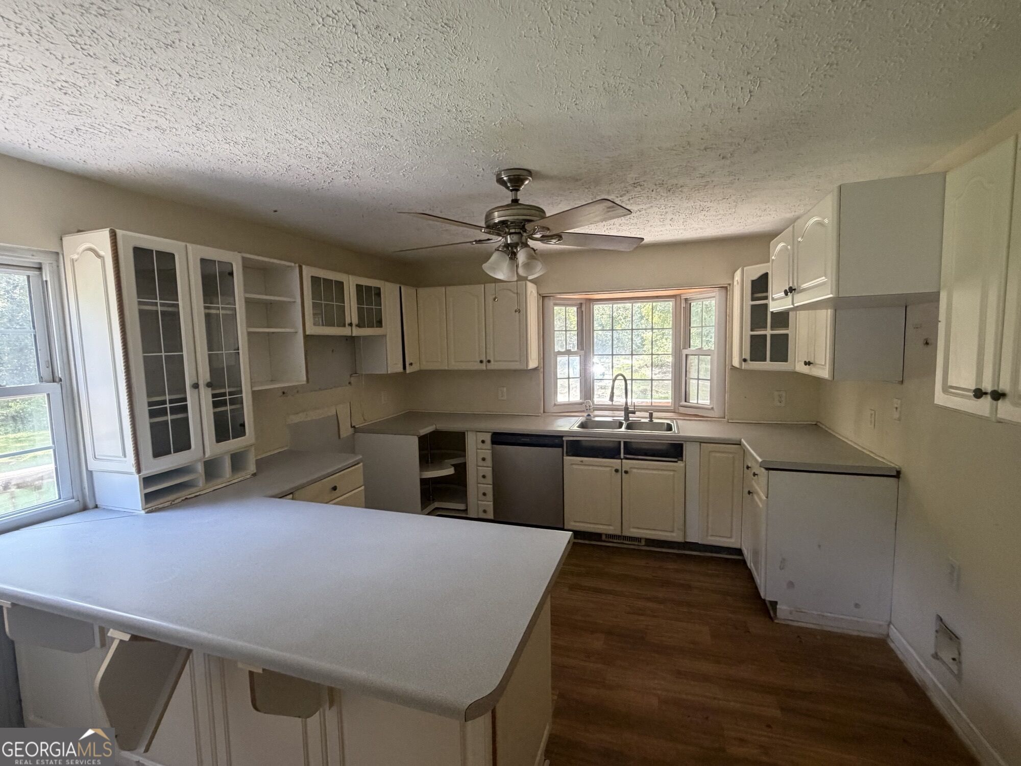 175 Collins Road Property Photo 7