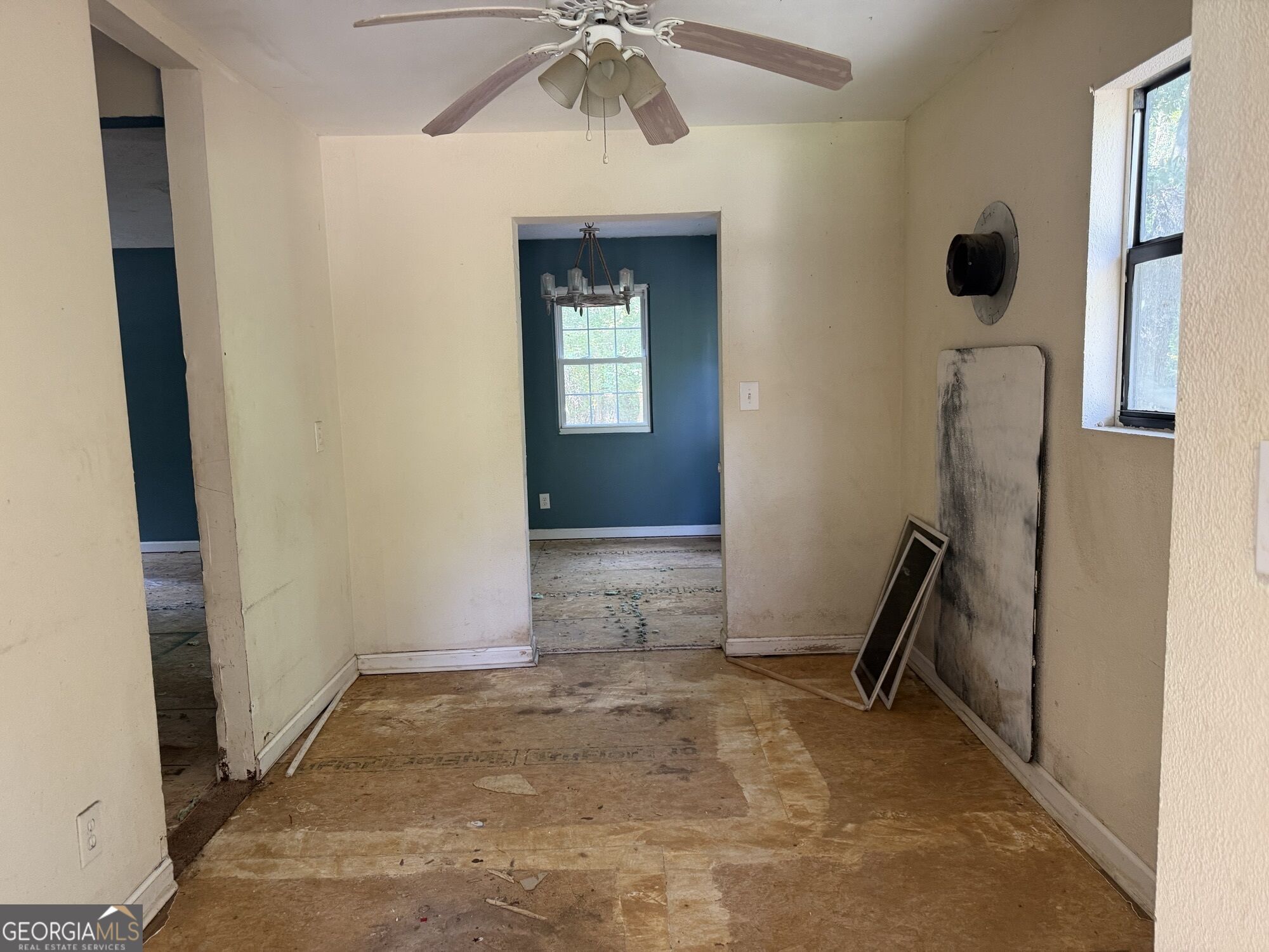 175 Collins Road Property Photo 9