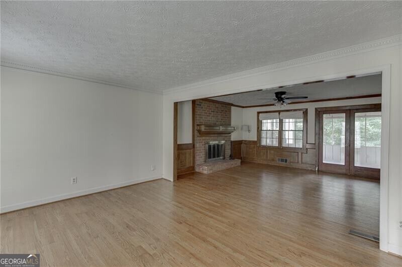 766 Chesterfield Drive Property Photo 6