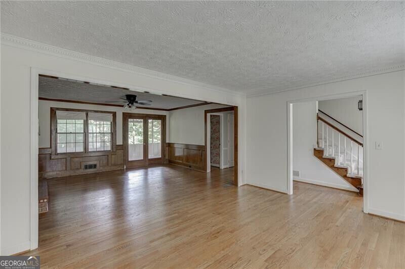 766 Chesterfield Drive Property Photo 7