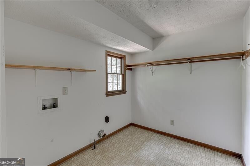 766 Chesterfield Drive Property Photo 22