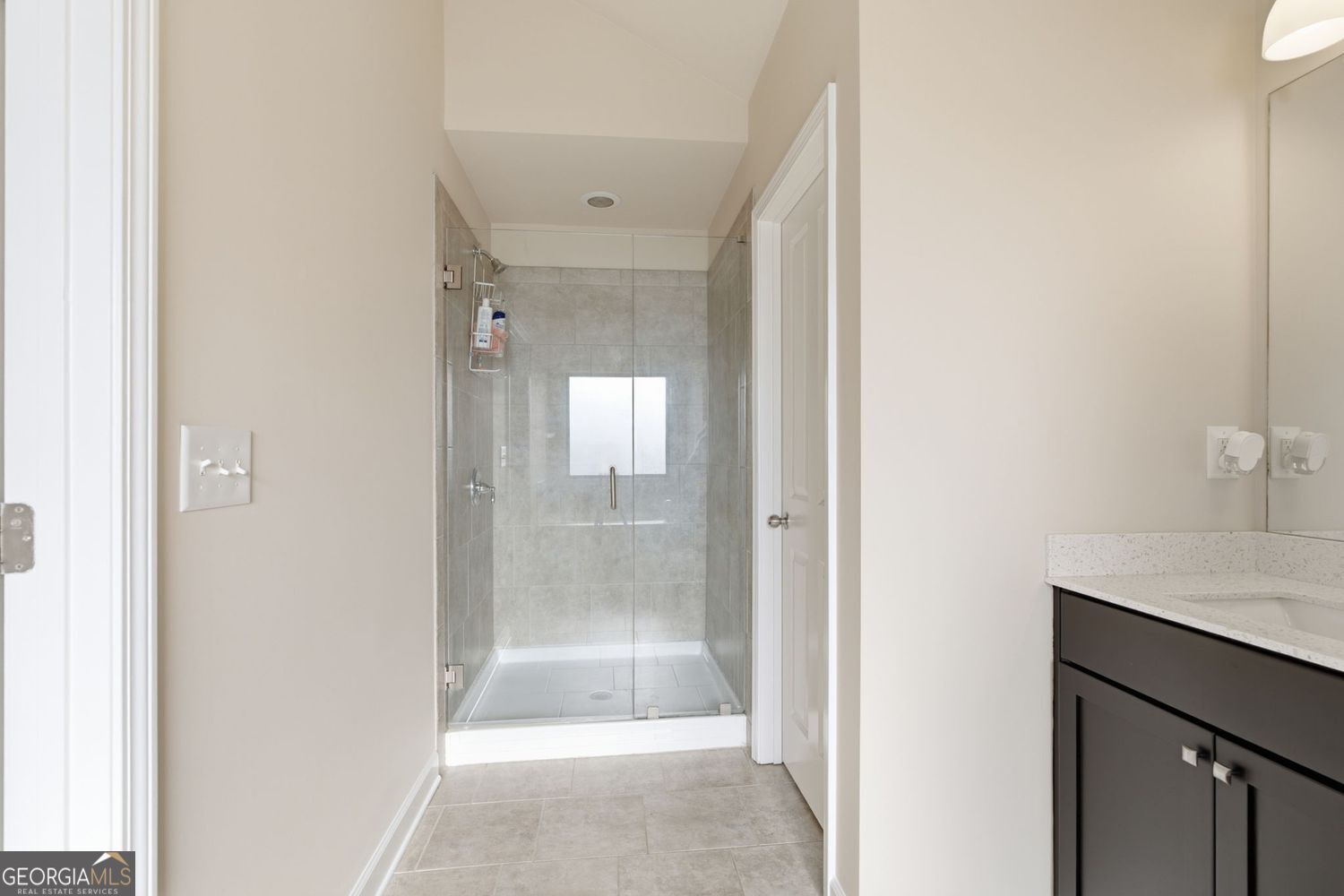 7565 Scarlet Drive Property Photo 14