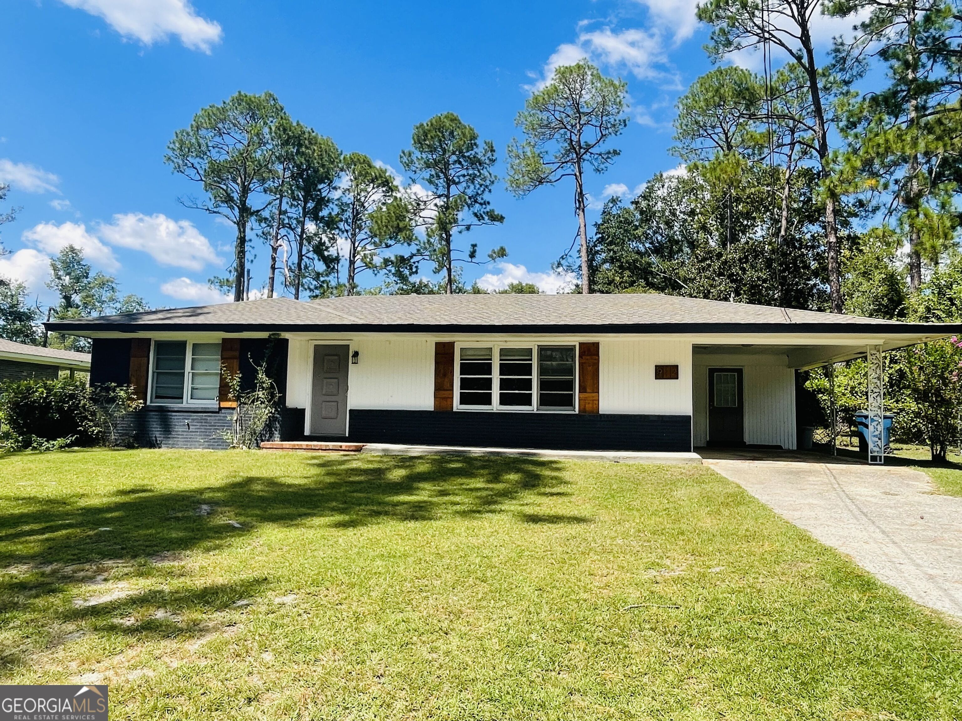 912 Jungle Road