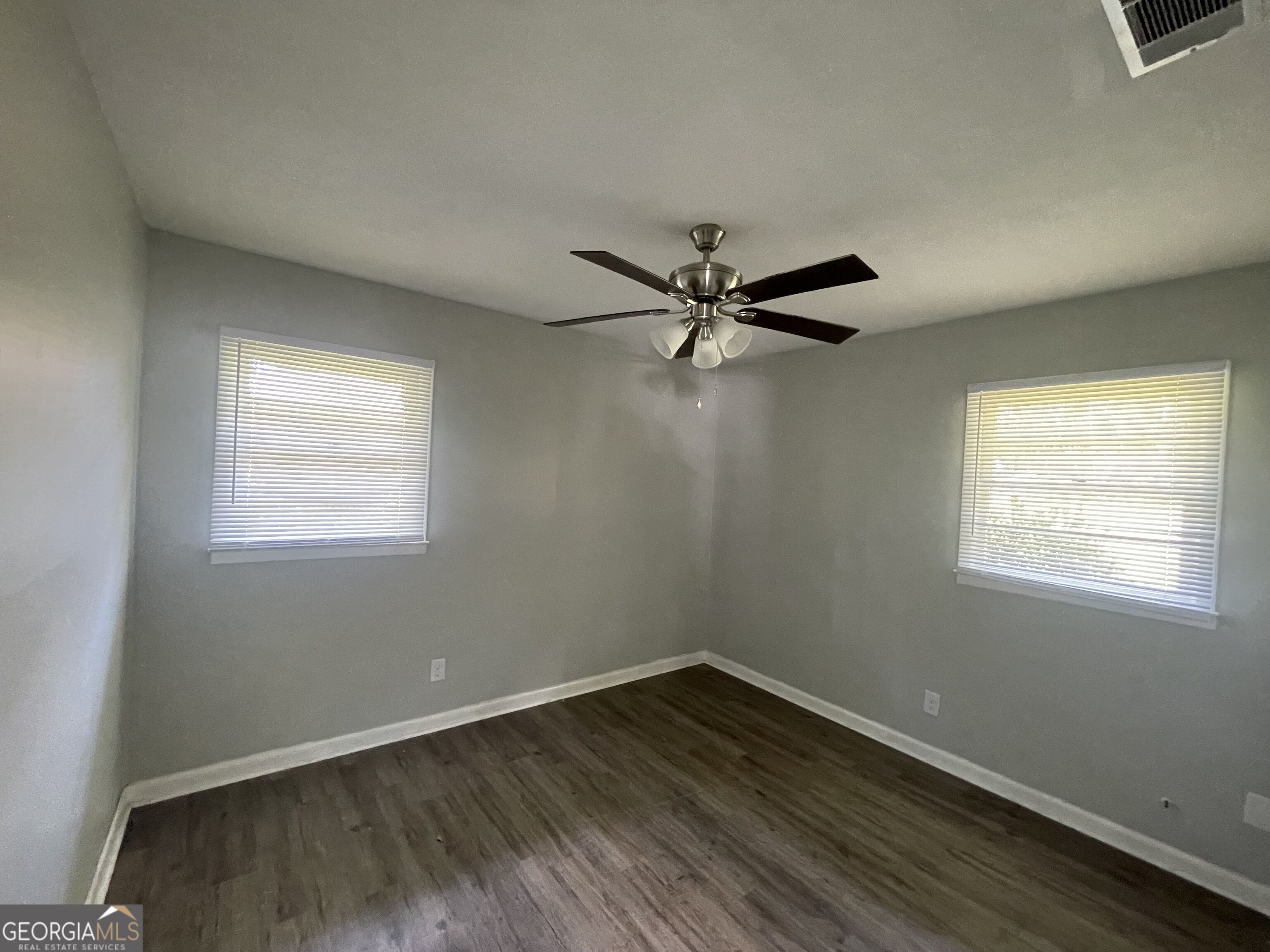 912 Jungle Road Property Photo 10