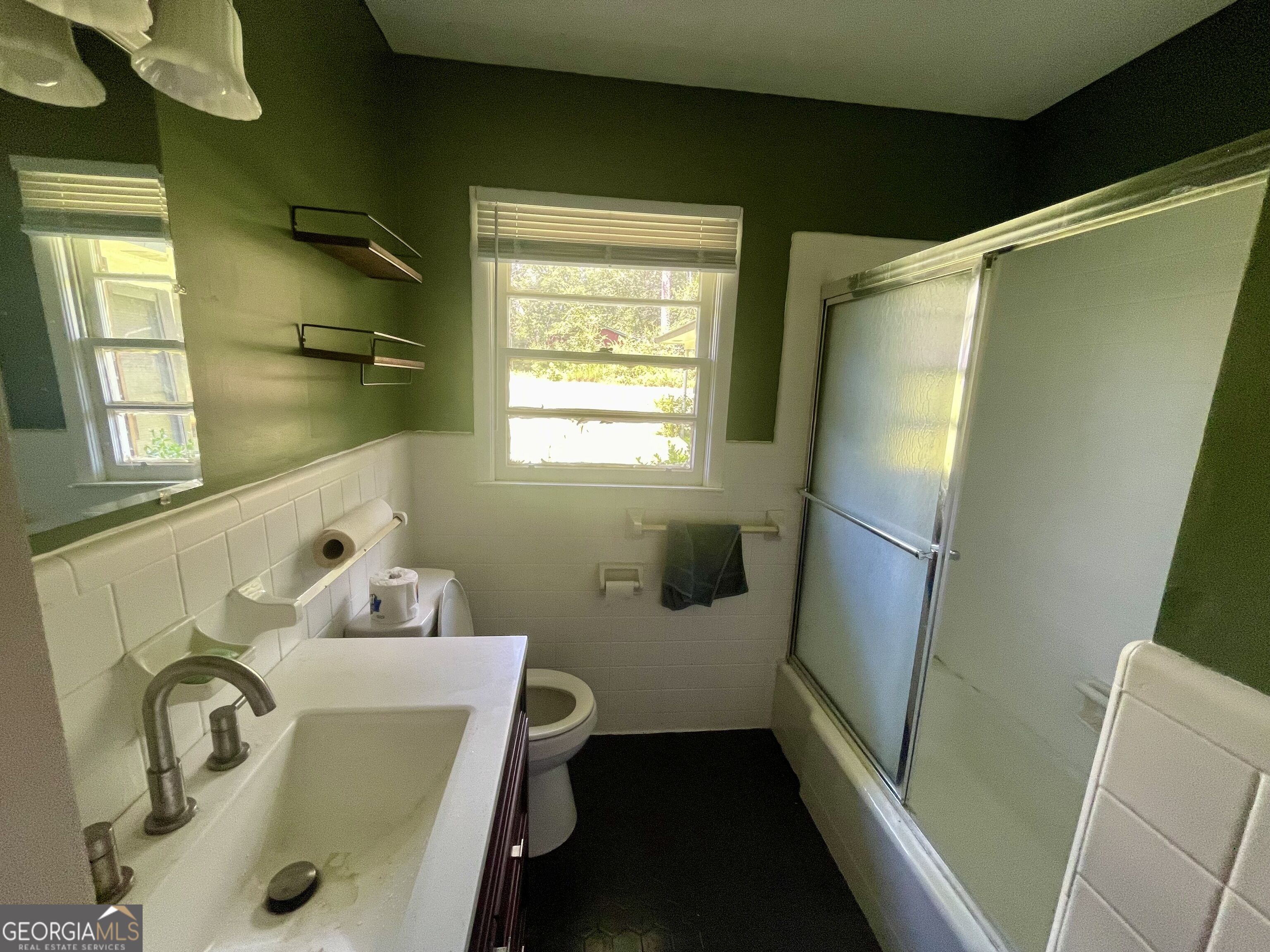 912 Jungle Road Property Photo 12