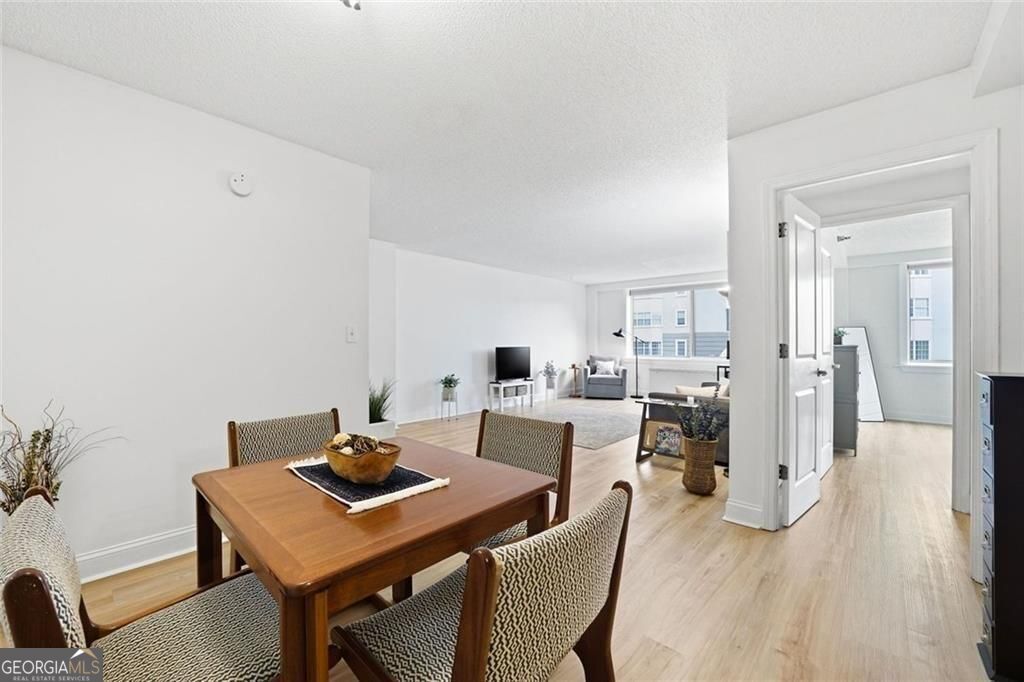 2479 Peachtree Road Ne # 303 Property Photo 1