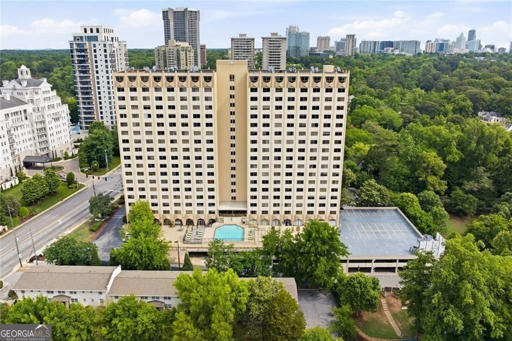 2479 Peachtree Road Ne # 303 Property Photo 9