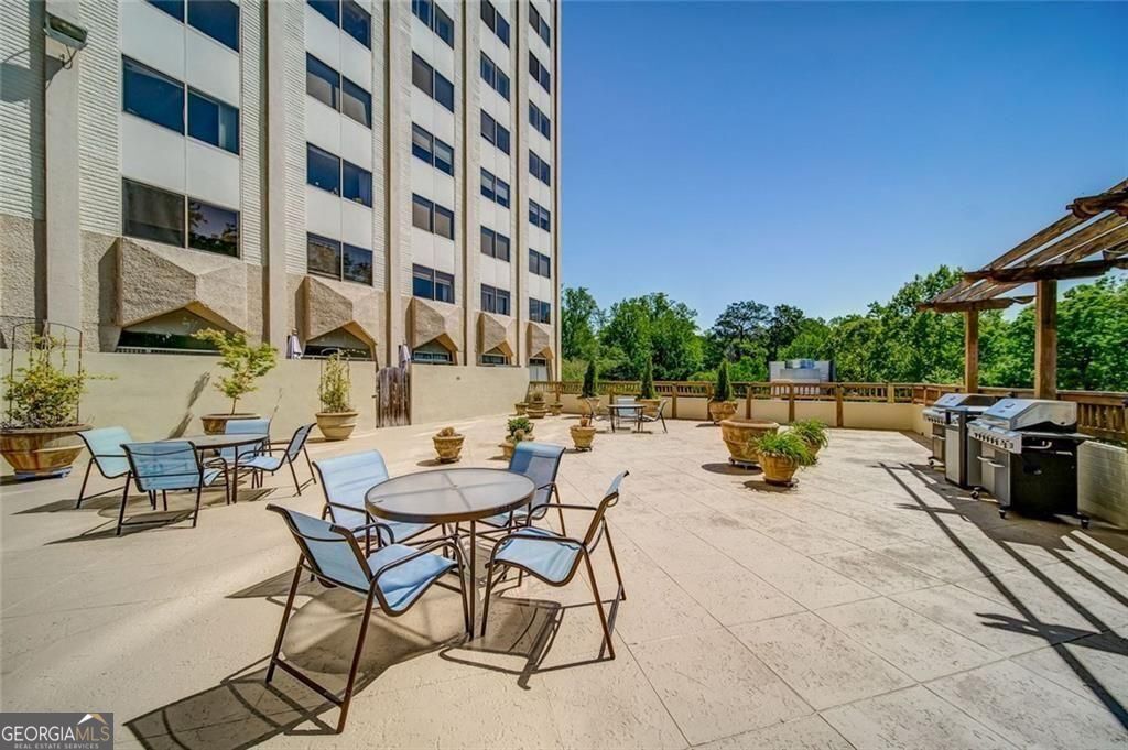 2479 Peachtree Road Ne # 303 Property Photo 17