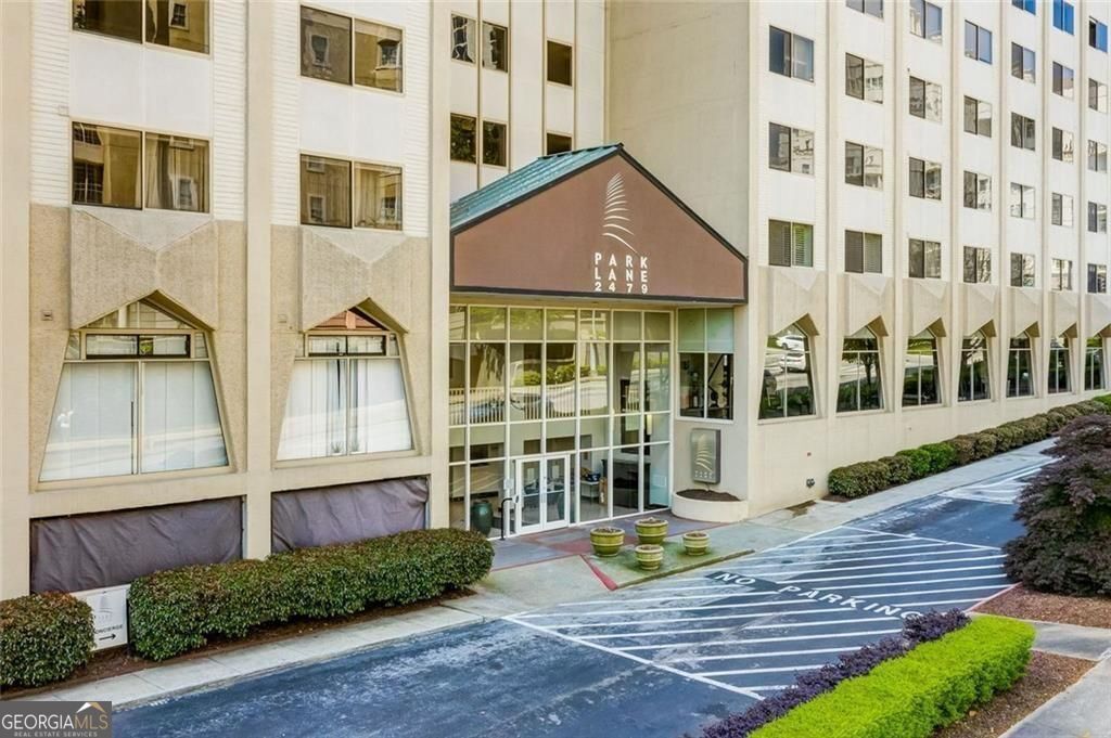 2479 Peachtree Road Ne # 303 Property Photo 28