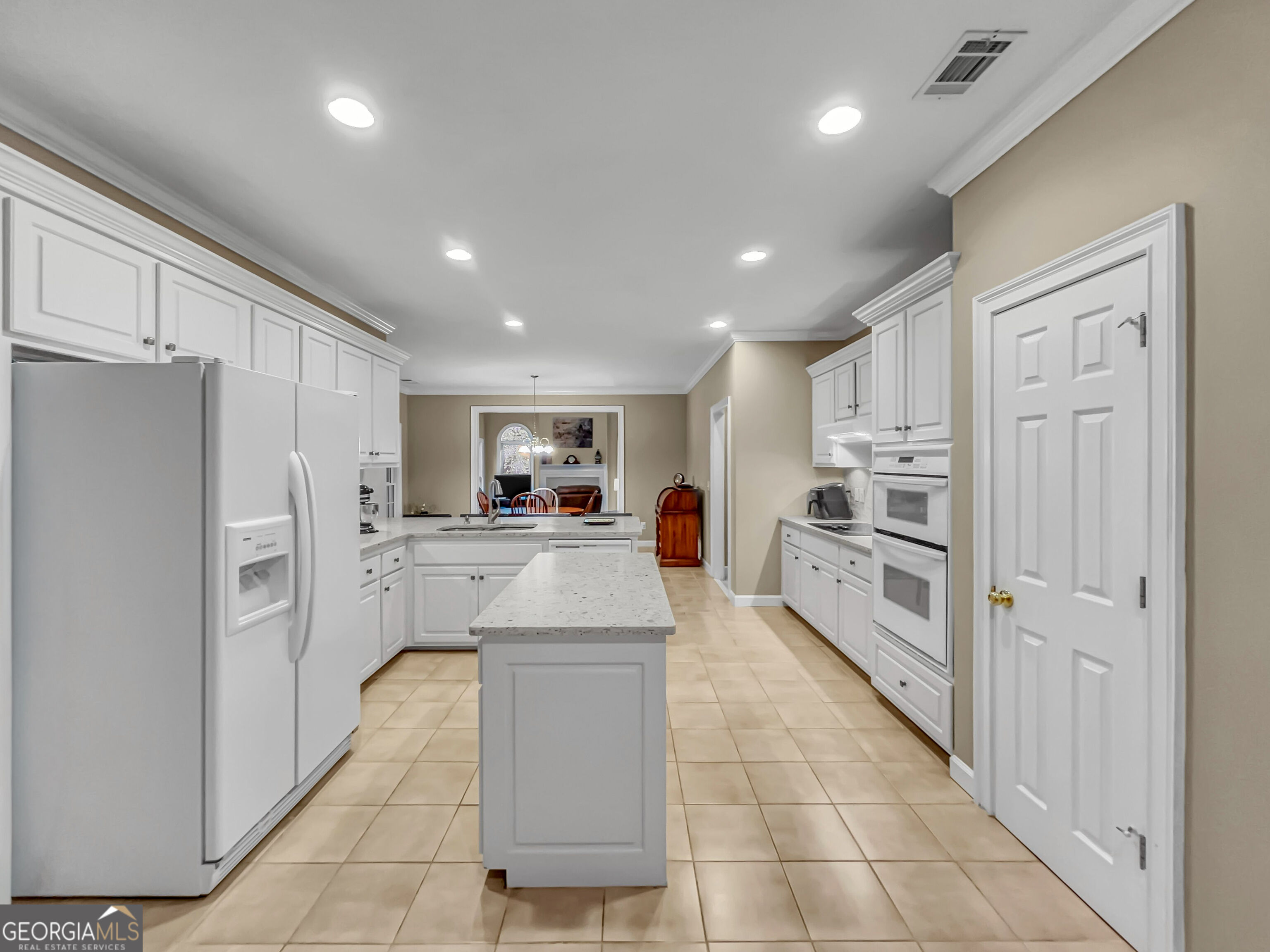 1071 Waterford Court Property Photo 8