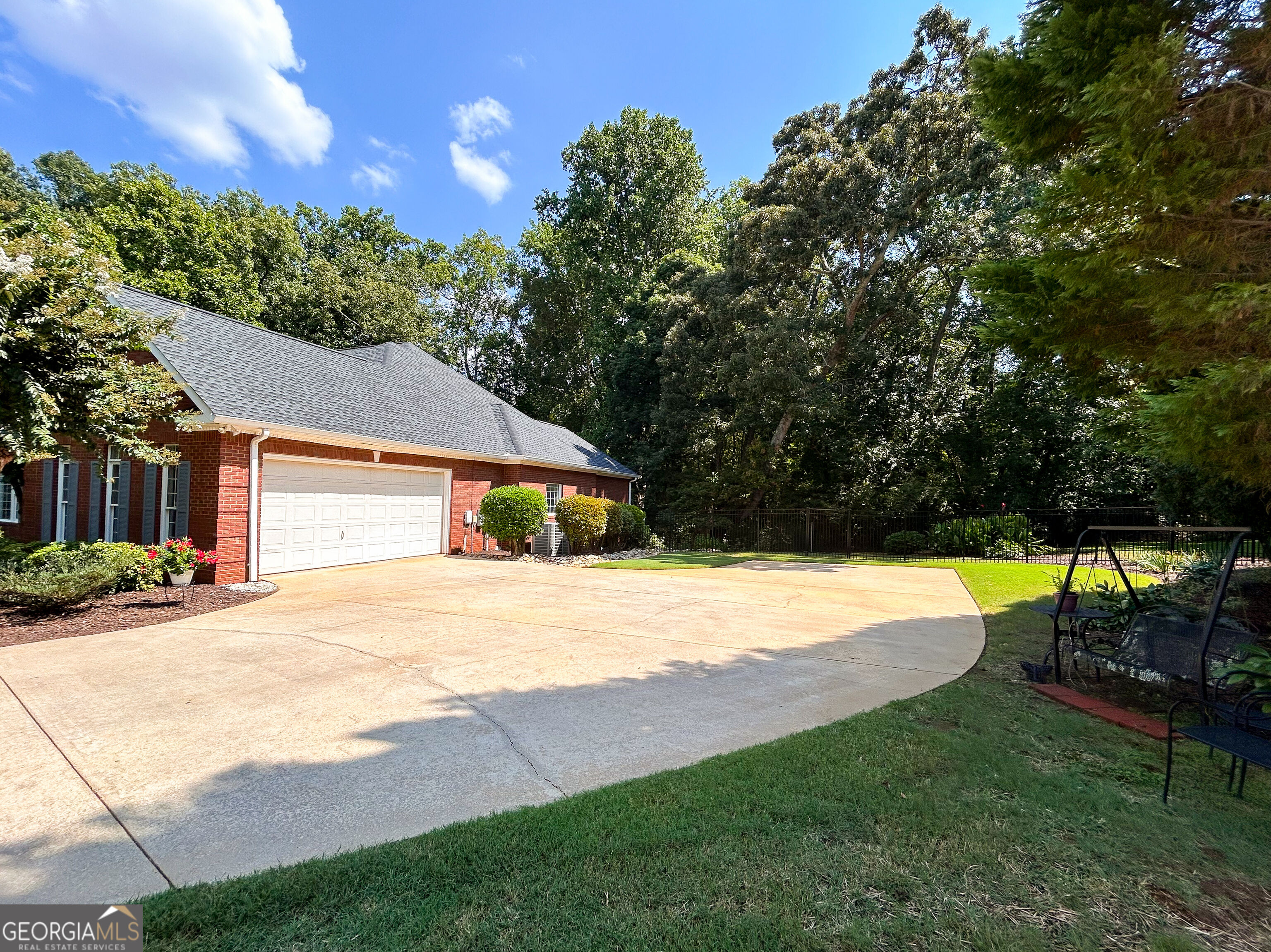 1071 Waterford Court Property Photo 47