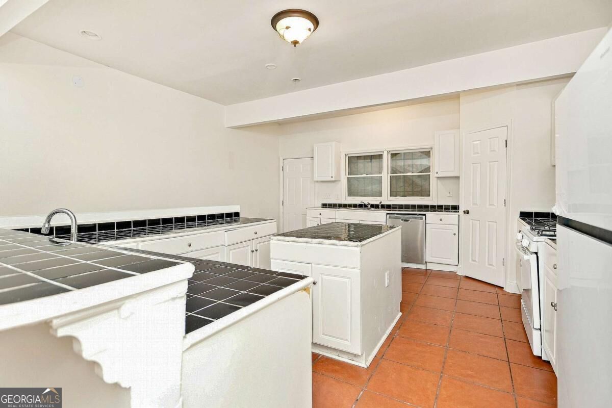 56 Vanira Avenue Se Property Photo 6