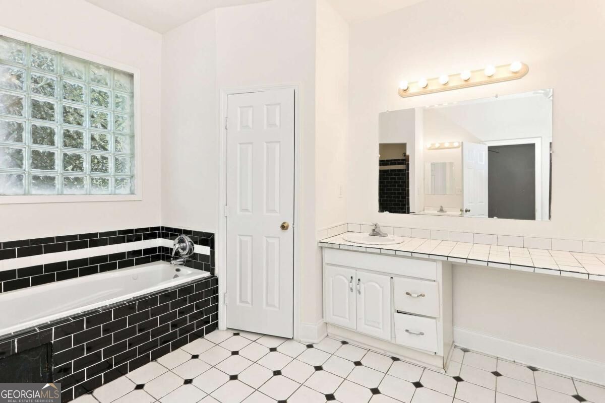 56 Vanira Avenue Se Property Photo 12