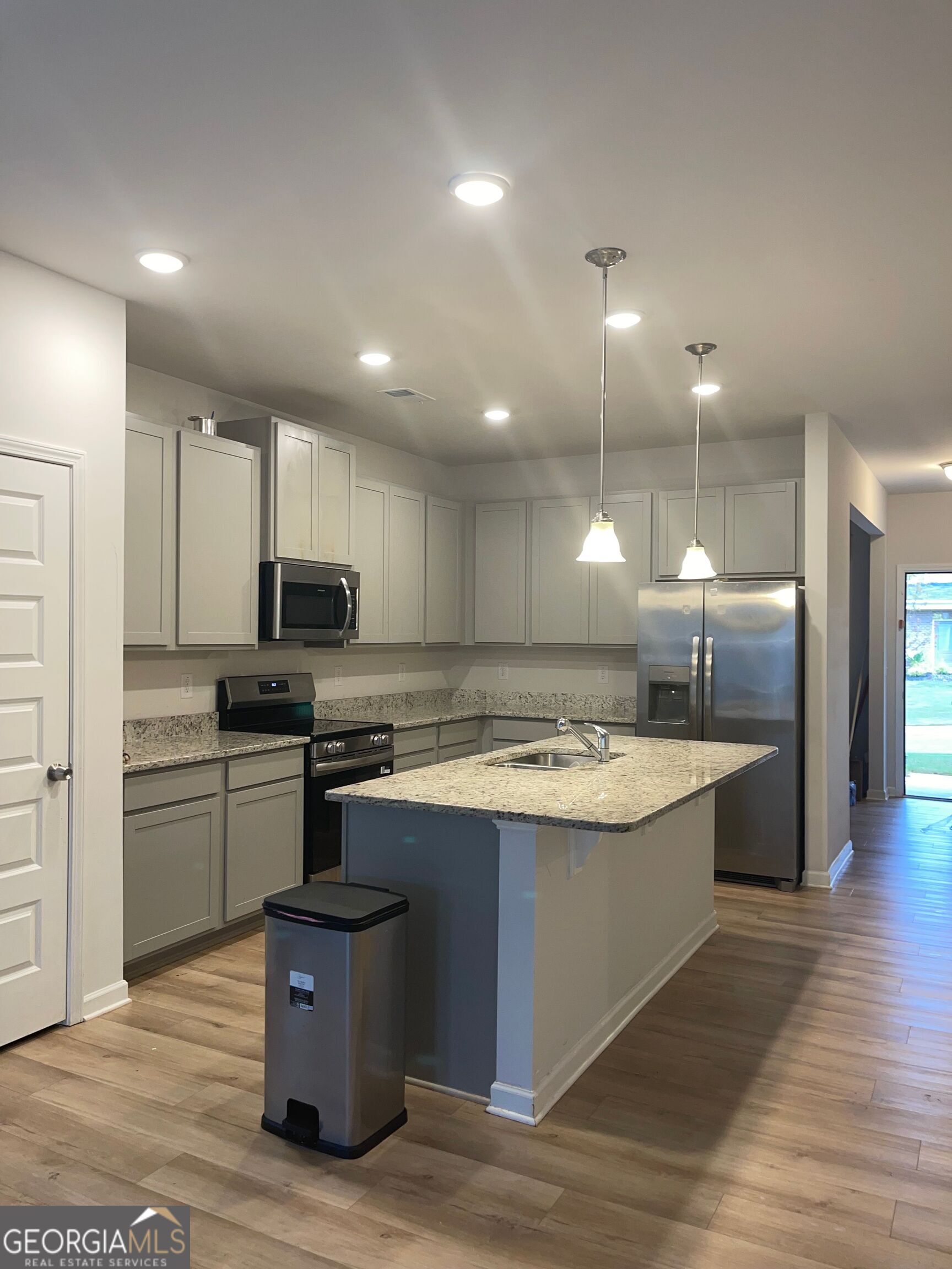 1492 Trellis Court Property Photo 3