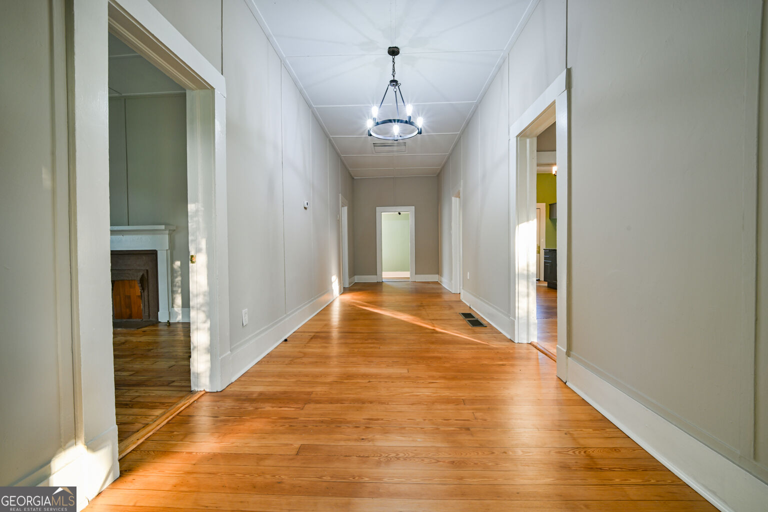 6 N Broad Street Property Photo 12