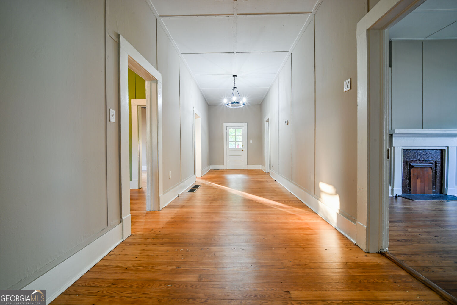 6 N Broad Street Property Photo 13