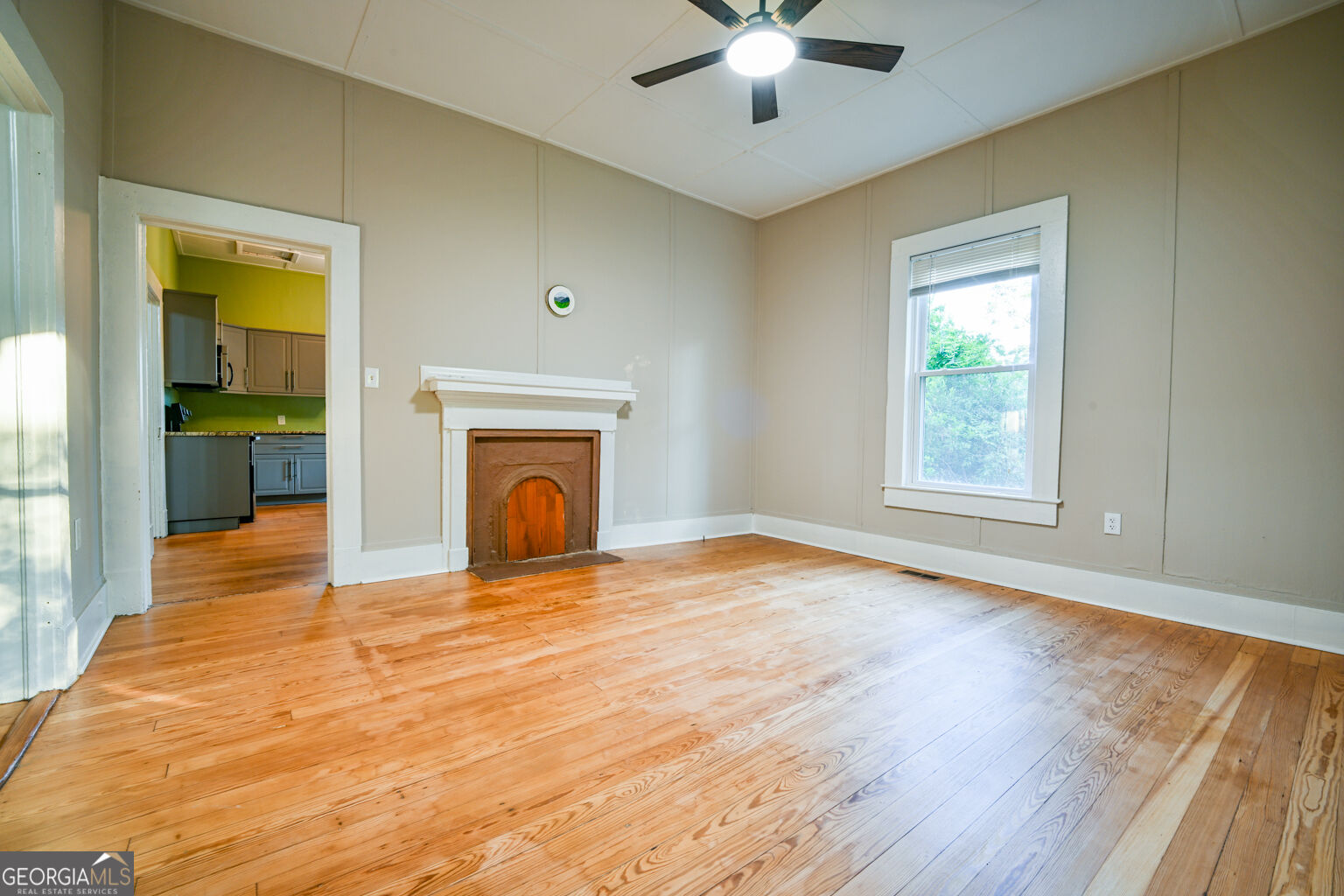 6 N Broad Street Property Photo 16