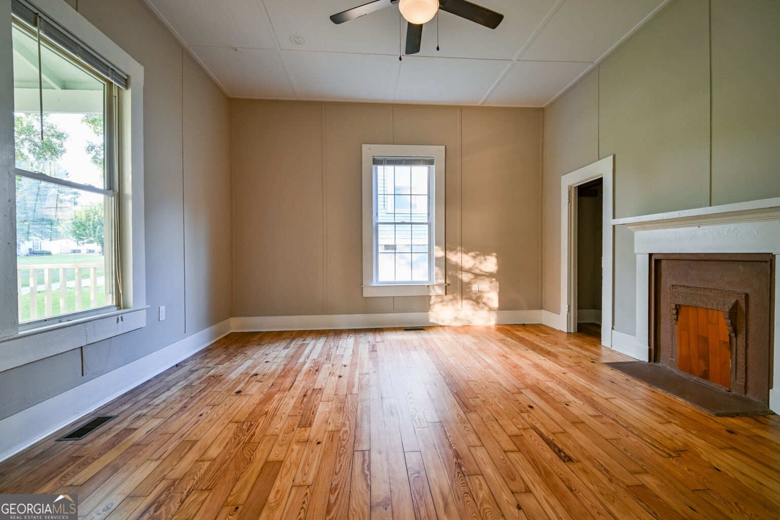 6 N Broad Street Property Photo 23