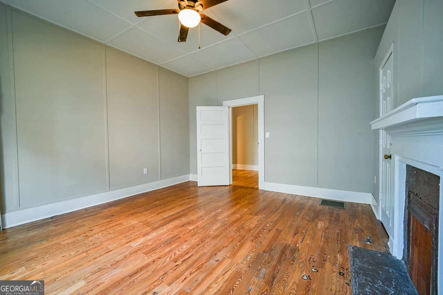 6 N Broad Street Property Photo 27