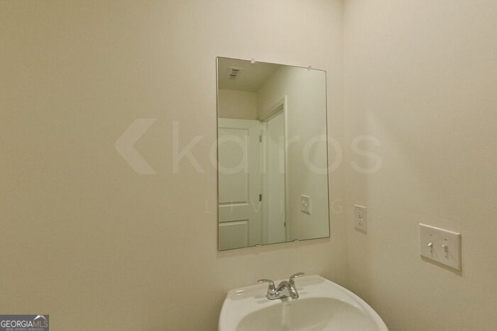 108 Flat Rock Mill Trail Property Photo 8