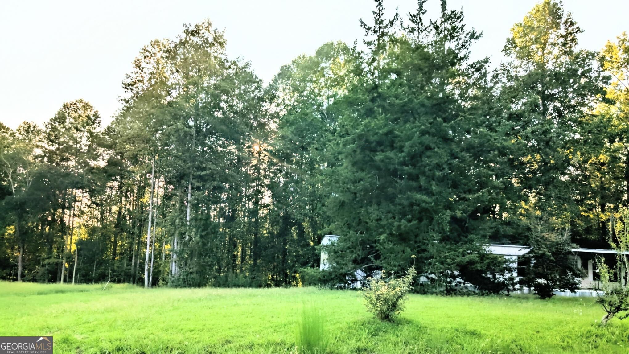 322 N Hicks Rd Property Photo 3