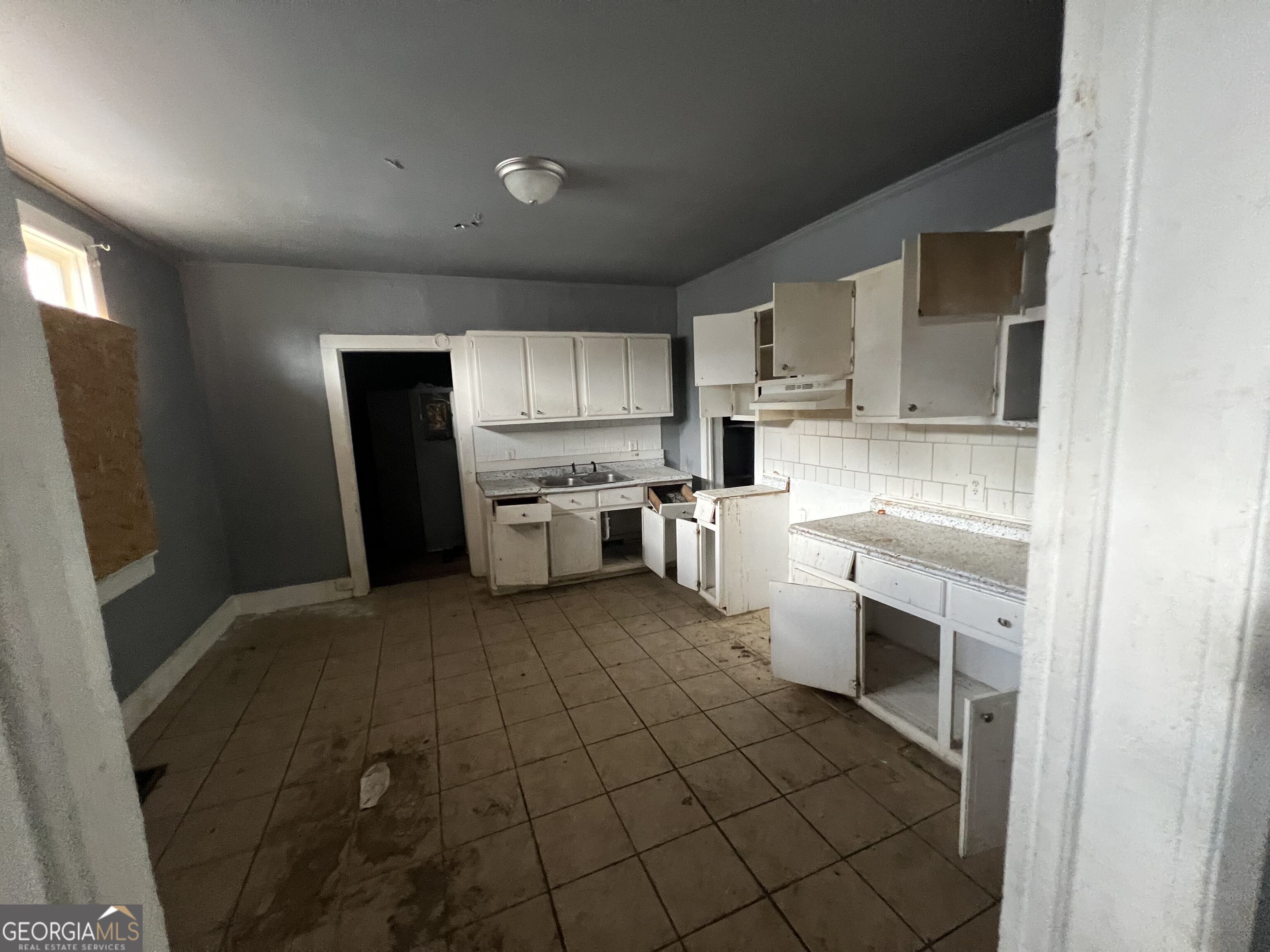 175 Gardner Street Property Photo 8