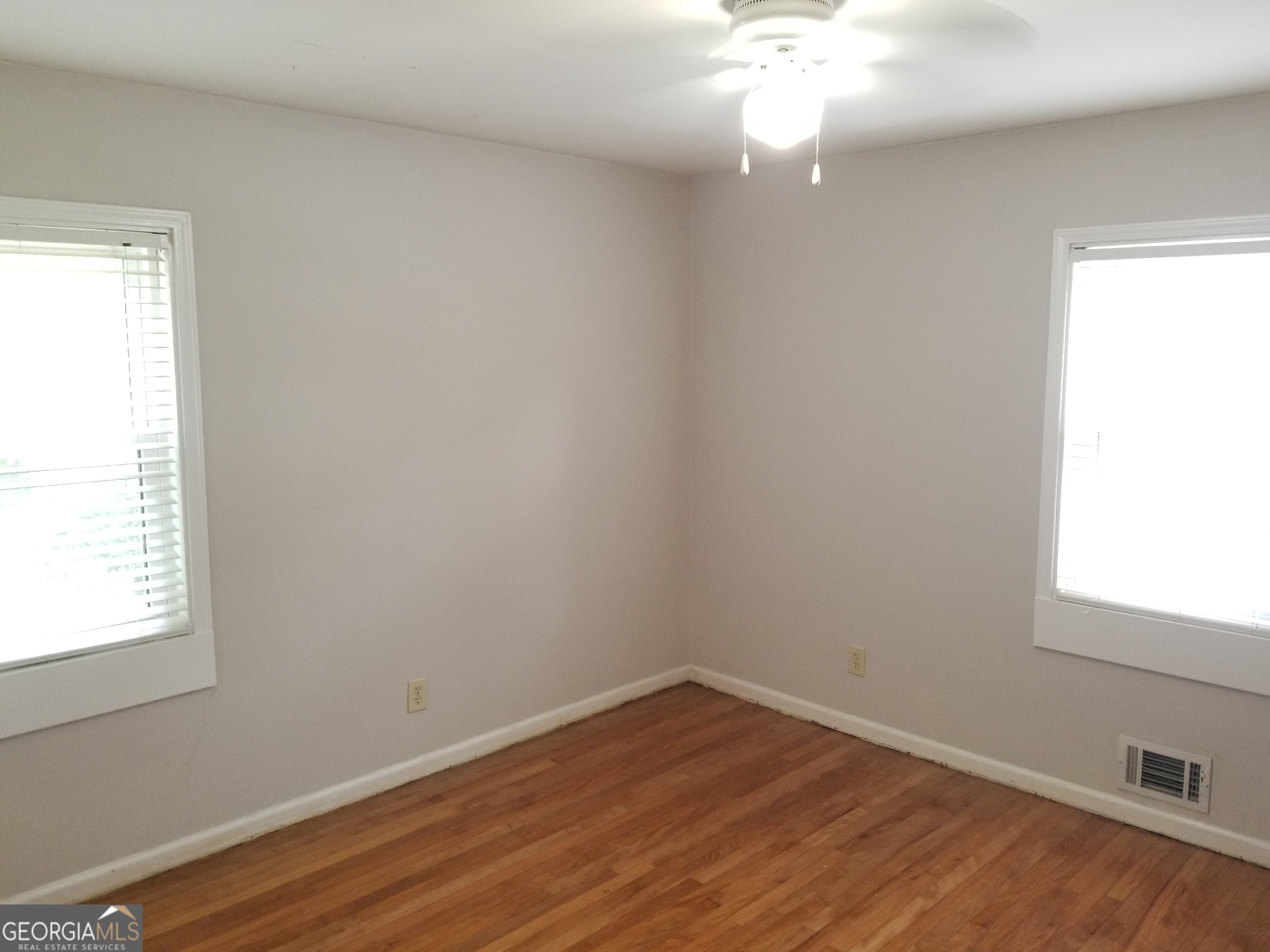 5066 Phillips Drive Property Photo 9