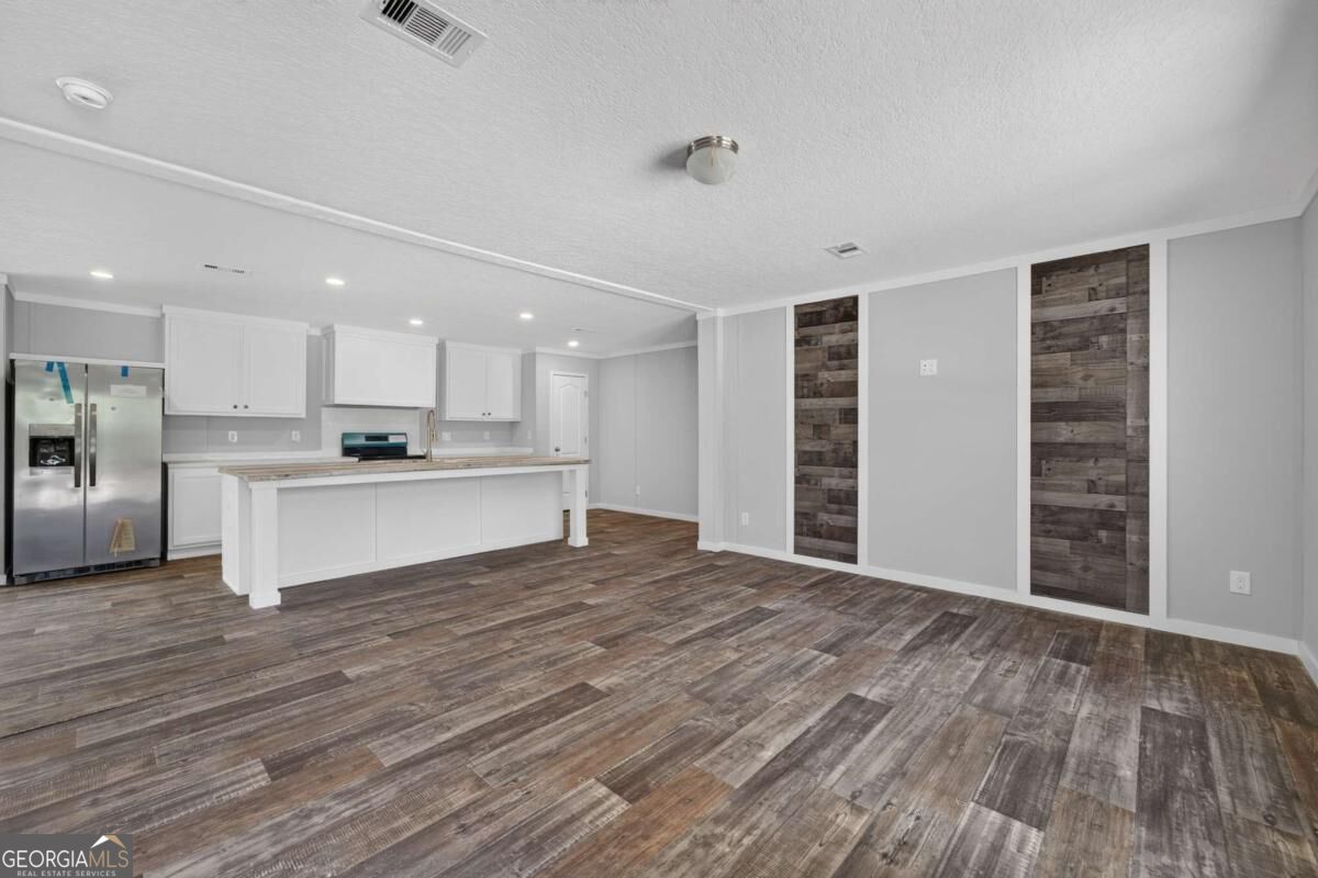 7485 Central Avenue Property Photo 4