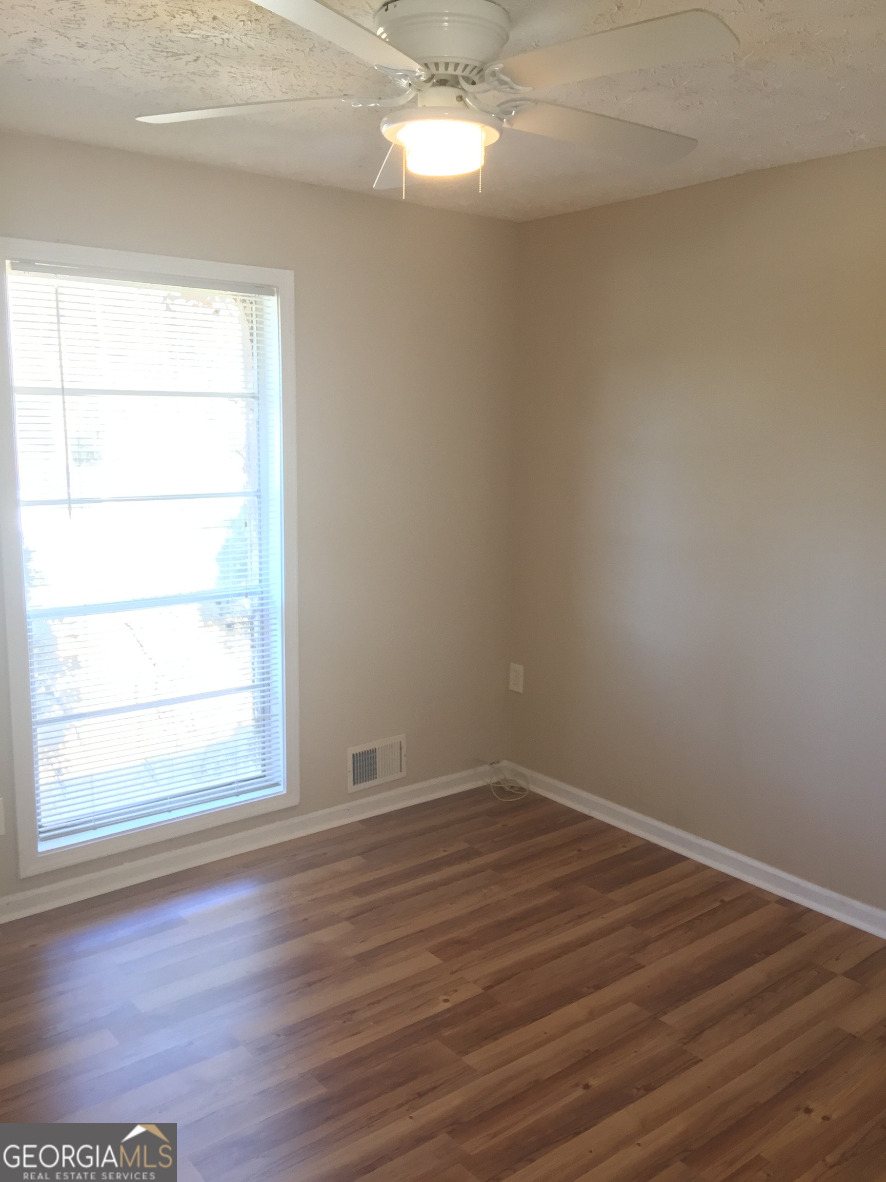 2076 Campfire Drive Property Photo 9