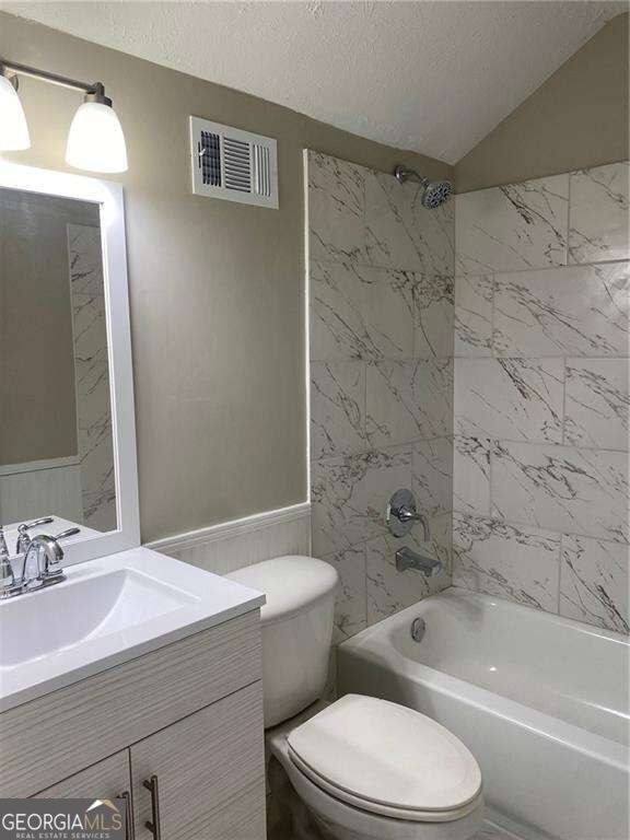 504-6 Plymouth Lane Property Photo 25
